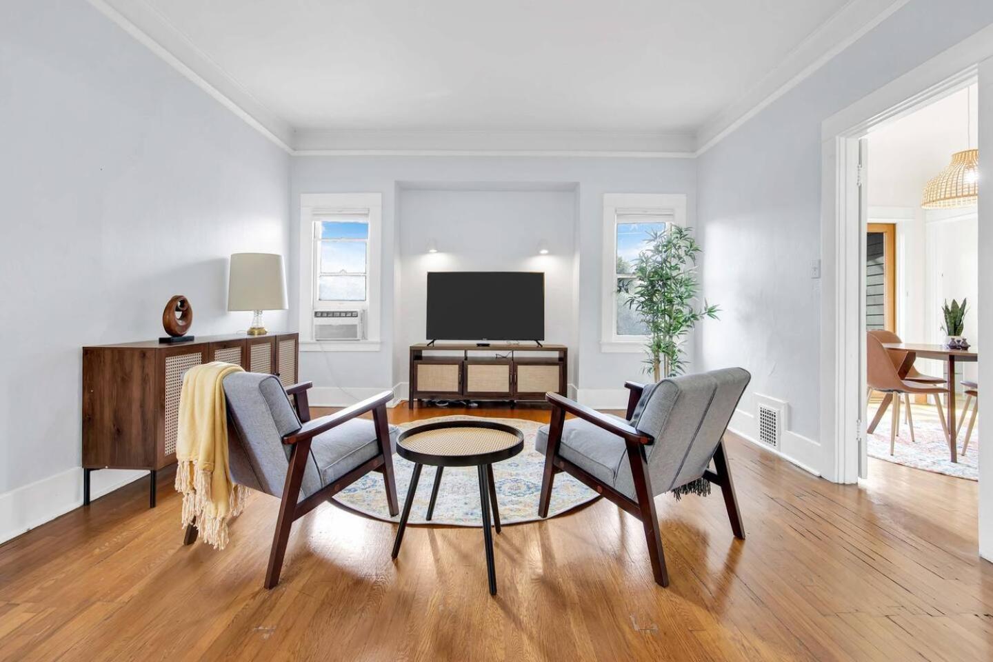 Classic Near Downtown & Hollywood Holiday home Los Angeles